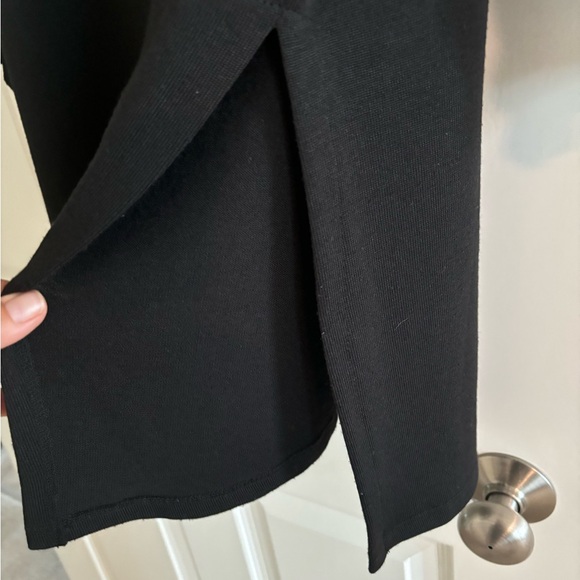 CLARA SUN WOO asymmetrical knit tunic top. Ruffle sleeve. Black,Like New. Large. - Picture 4 of 7